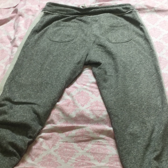 Calvin Klein grey & white Capri joggers With drawstring & pockets SzM GUC - Picture 3 of 5
